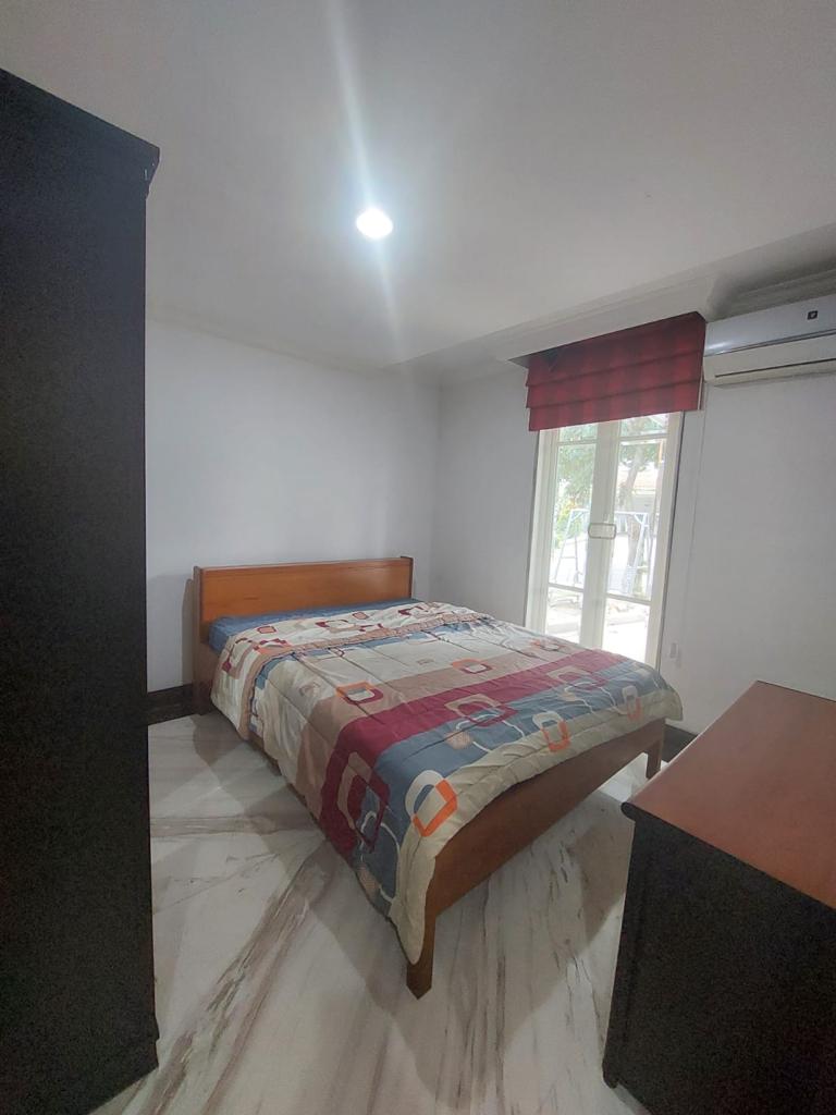 Rumah Disewakan Fully Furnished di Taman Menteng Lippo Cikarang